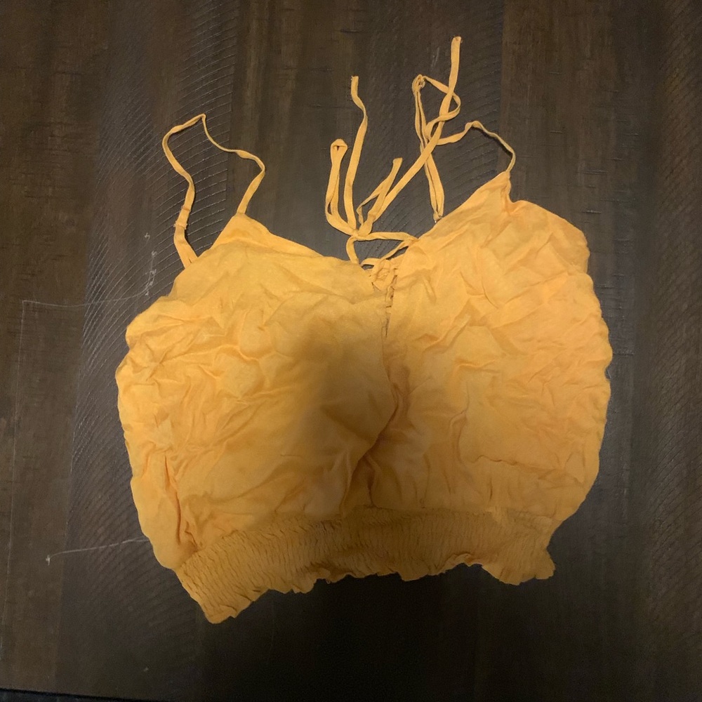 Tillys crop top